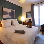 Charming Flat Sacre Coeur