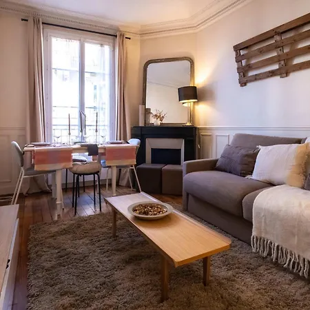 Charming Flat Sacre Coeur Paris